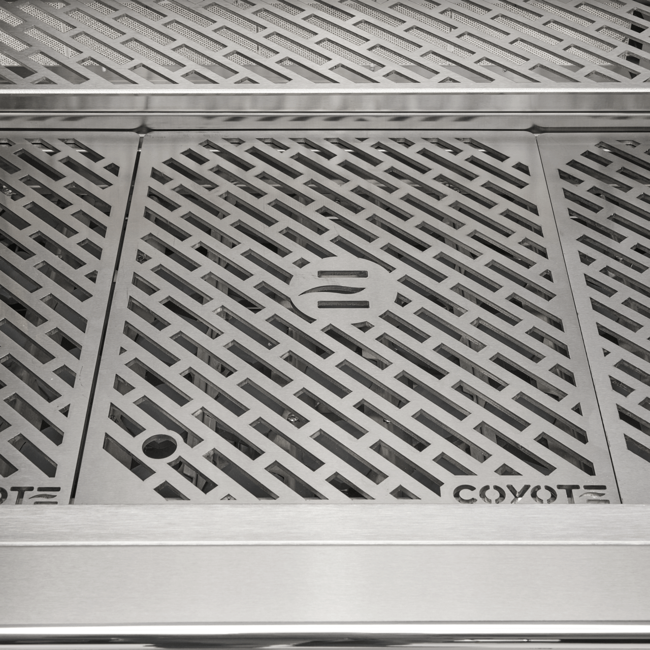 Coyote Grills Coyote 42" SL-Series Built-In Gas Grill / C3SL42