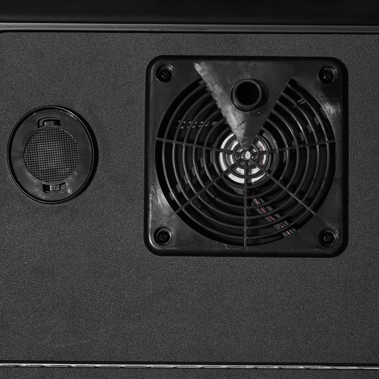Coyote Refrigeration + Cooling Coyote 24" Kegerator / C124KEG