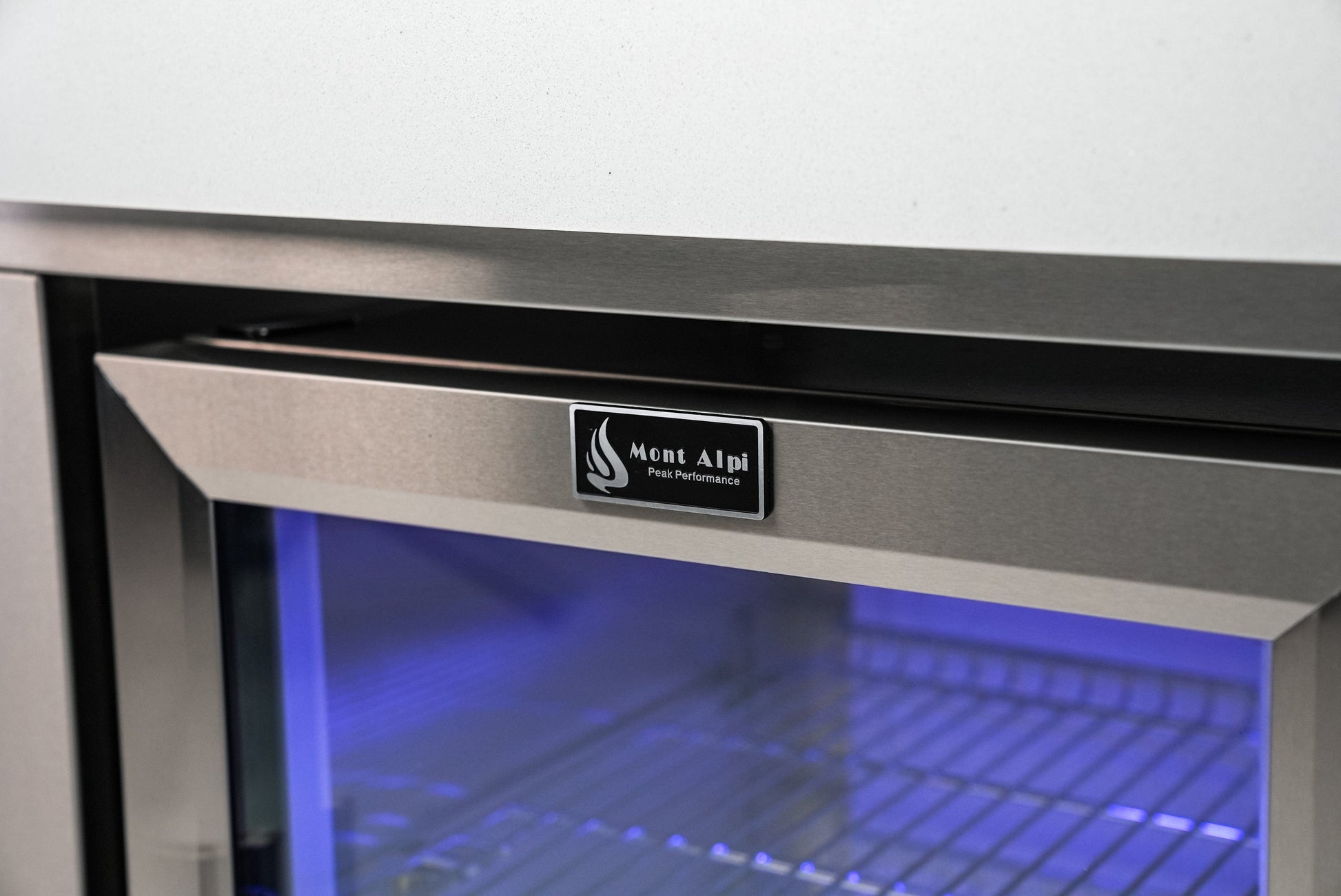 Mont Alpi Islands Mont Alpi 805 Deluxe Island with Beverage Center, Kegerator, and 90 Degree Corner / 6-Burner Grill, 2 Infrared Burners, Sink, Fridge, 3 Beer Taps, Stainless Steel / MAi805-D90KEGBEV