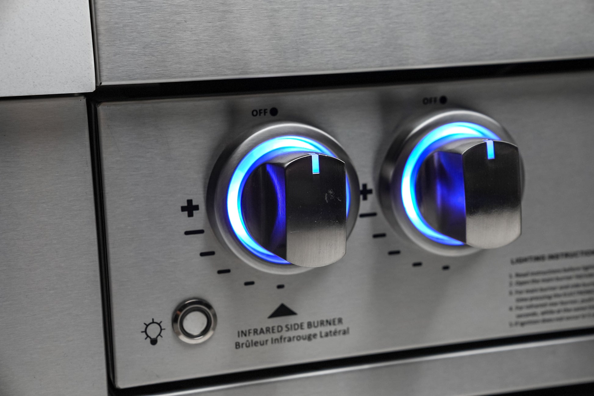 Mont Alpi Islands Mont Alpi 805 Deluxe Island with Beverage Center, Kegerator, and 90 Degree Corner / 6-Burner Grill, 2 Infrared Burners, Sink, Fridge, 3 Beer Taps, Stainless Steel / MAi805-D90KEGBEV