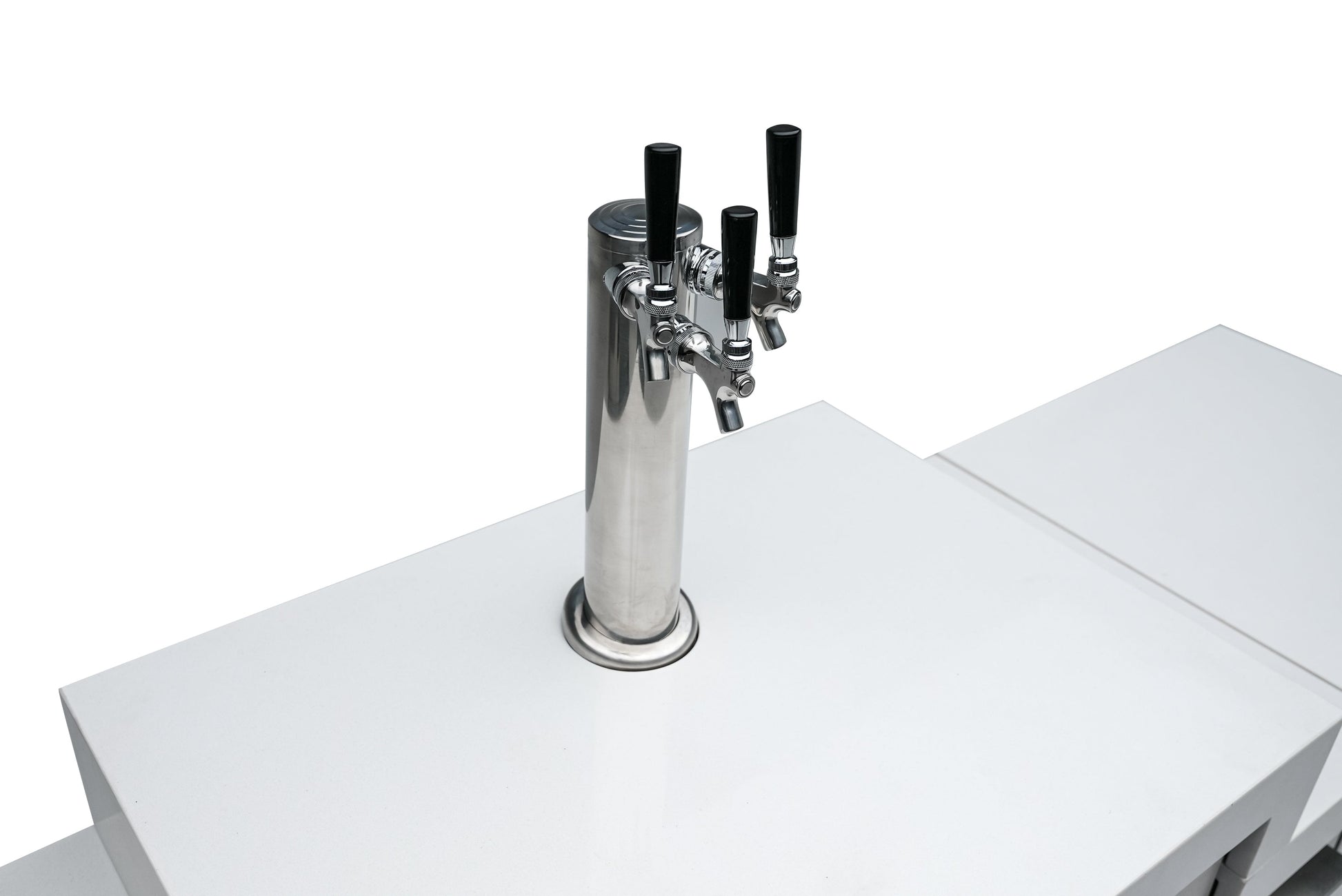 Mont Alpi Islands Mont Alpi 805 Deluxe Island with Kegerator and 90 Degree Corner / 6-Burner Grill, 2 Infrared Burners, 3 Beer Taps, Stainless Steel / MAi805-D90KEG