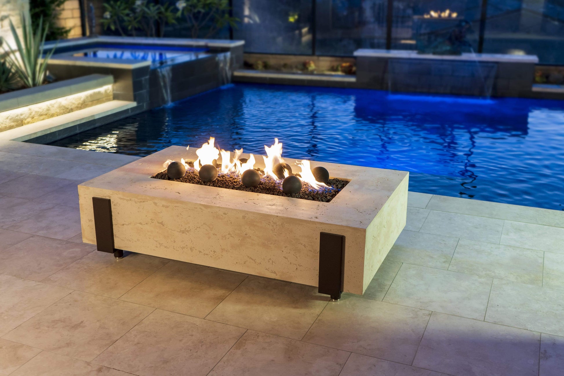 American Fyre Designs Fire Features American Fyre Designs Rectangle Iron Saddle Firetable / 580-xx-11-M7xC
