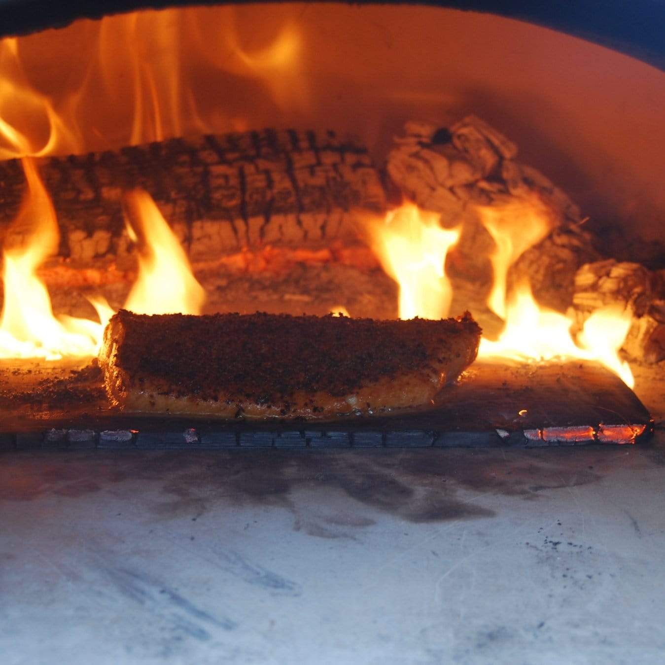 Chicago Brick Oven Pizza Ovens Chicago Brick Oven Wood Fired Pizza Oven / CBO-500 Countertop / 27" X 22" Cooking Surface / CBO-O-CT-500