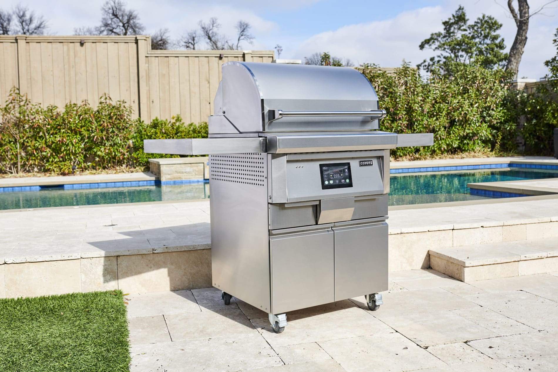 Coyote 28" Freestanding Cart Pellet Grill / C1P28-FS | OutdoorKitchenPro