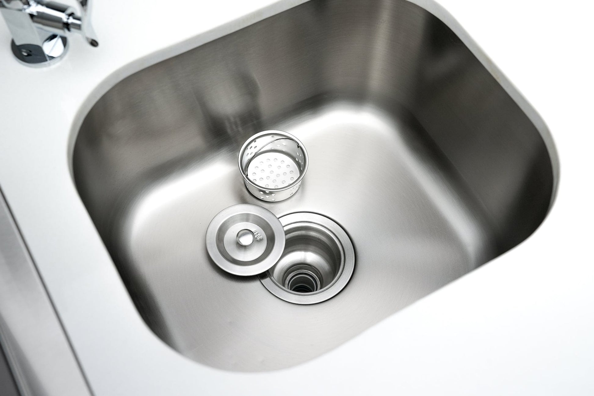 Mont Alpi Kitchen Mont Alpi Beverage Center / Sink, Fridge, Stainless Steel, White Composite Granite Counter / MASF-SS