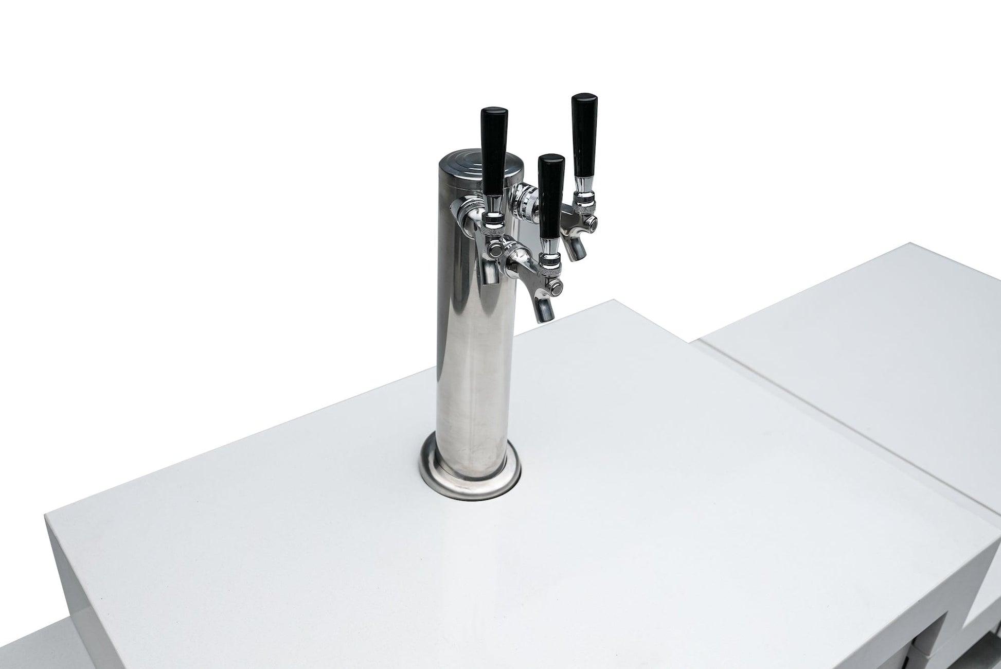Mont Alpi Kitchen Mont Alpi Beverage Center with Kegerator / Kegerator, Sink, Fridge, 3 taps / MA-BEVKEG
