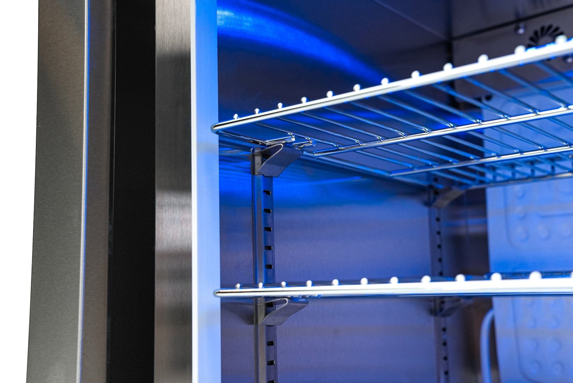 Mont Alpi Refrigeration + Cooling Mont Alpi Outdoor Refrigerator / Lockable, Blue LED Lights / MAF