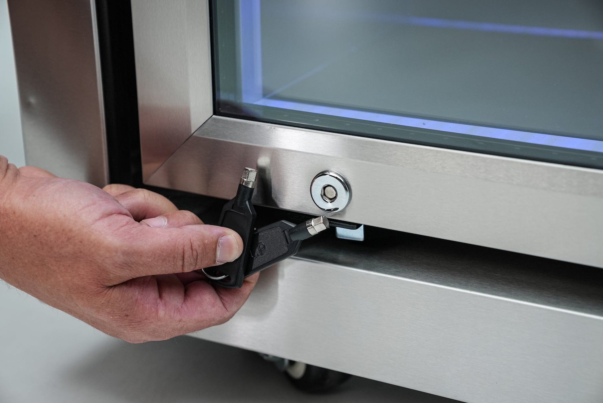 Mont Alpi Refrigeration + Cooling Mont Alpi Single Fridge Module / Outdoor Rated, Lockable, Blue LED Lights, Waterfall Side / MASFM
