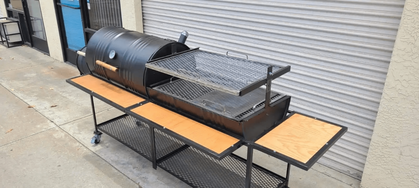 Moss Grills Joeys Ranch Style Barbecue Grill / 55 Gal Barrel Smoker + Open  Ranch Grill / Residential or Commercial / #208