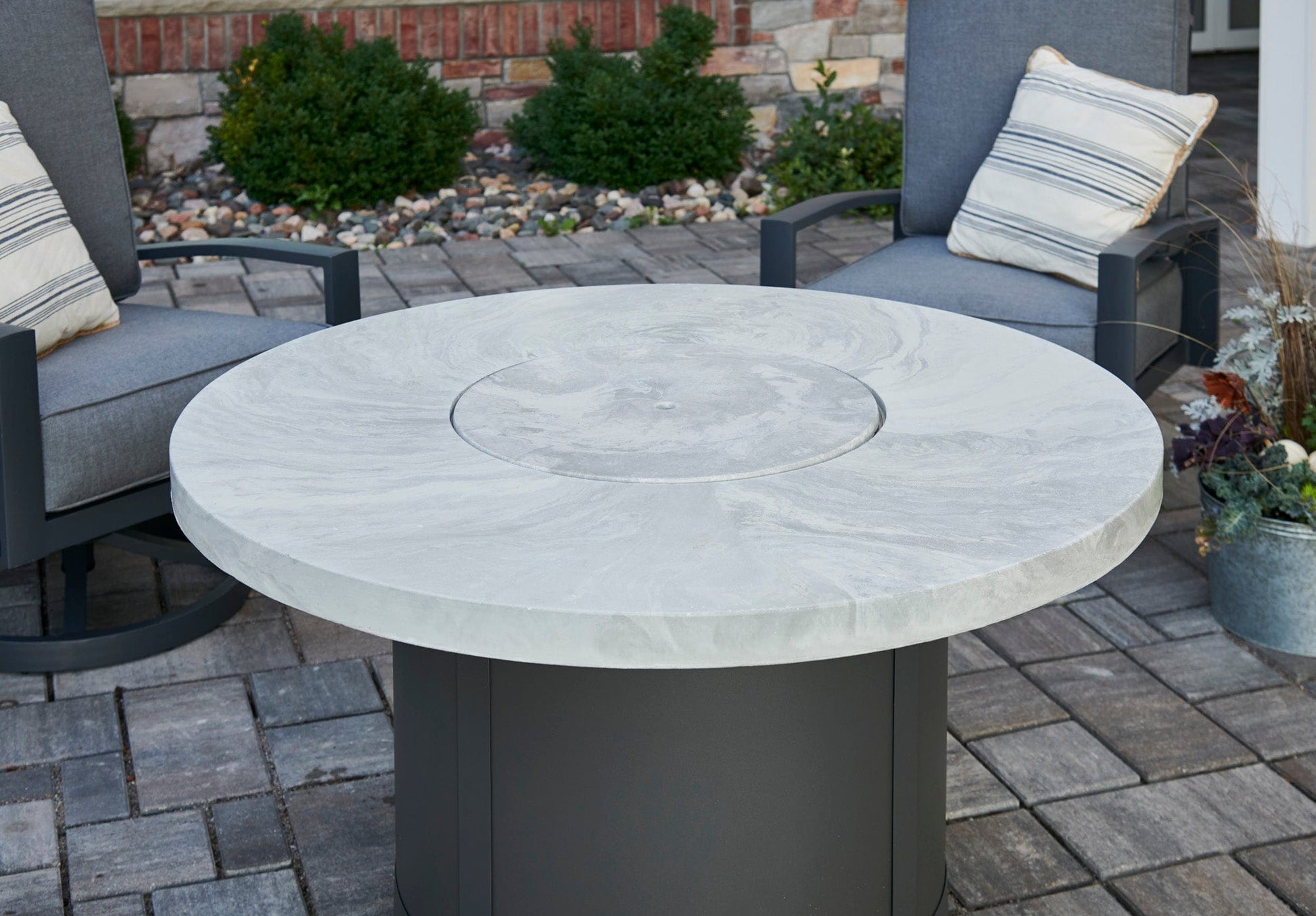 The Outdoor Great Room Fire Features The Outdoor GreatRoom White Onyx or Marbleized Noche Beacon Round Gas Fire Pit Table / BC-20-WO, BC-20-MNB
