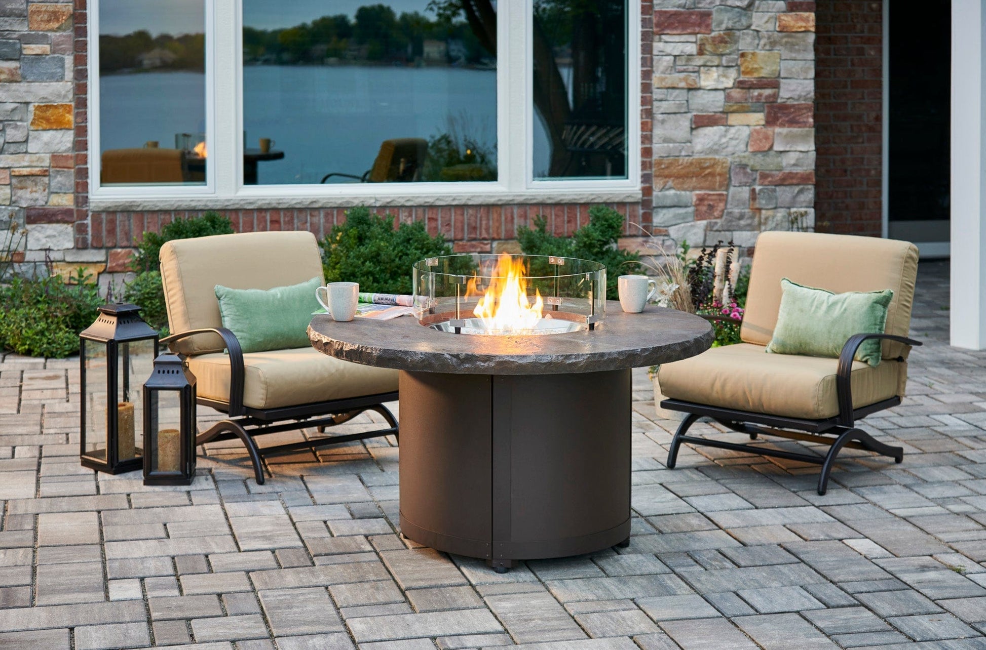 The Outdoor Great Room Fire Features The Outdoor GreatRoom White Onyx or Marbleized Noche Beacon Round Gas Fire Pit Table / BC-20-WO, BC-20-MNB