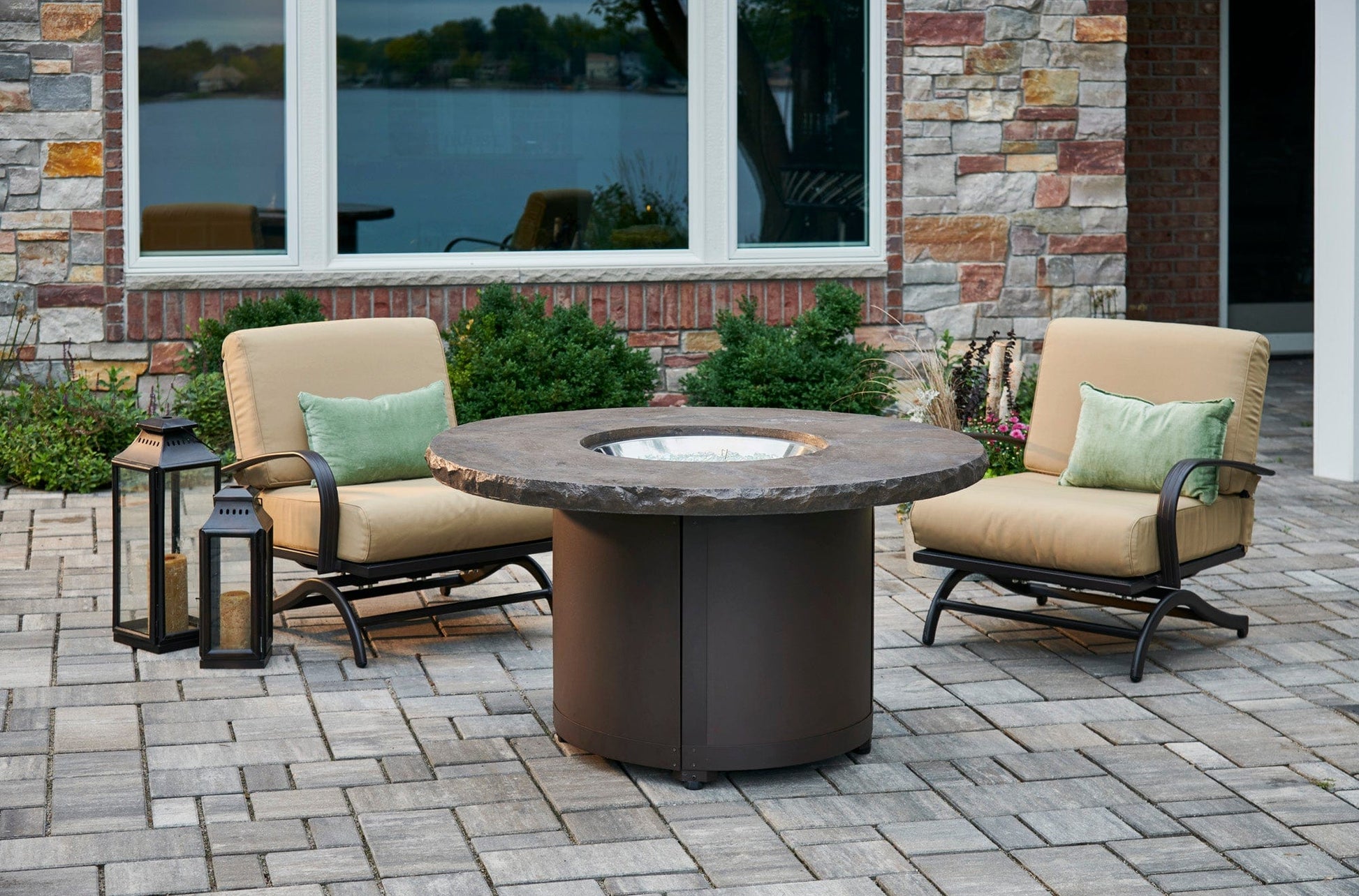 The Outdoor Great Room Fire Features The Outdoor GreatRoom White Onyx or Marbleized Noche Beacon Round Gas Fire Pit Table / BC-20-WO, BC-20-MNB
